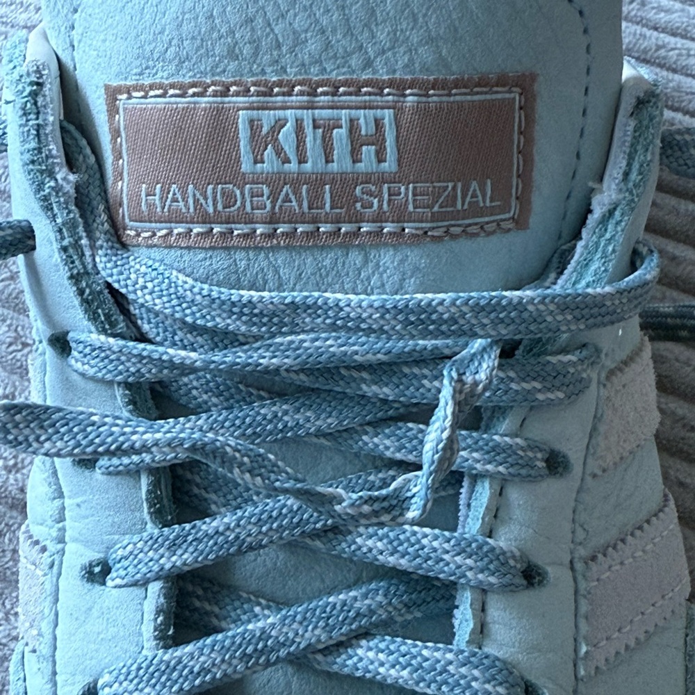 KITH Handball Spezial Sneakers in Light Blue - Adidas